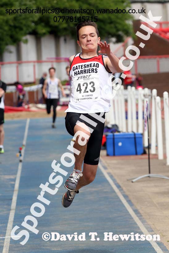 Mens under-17s, North East Track and Field Champs., Gateshead. Photo: David T. Hewitson/Sports for All Pics